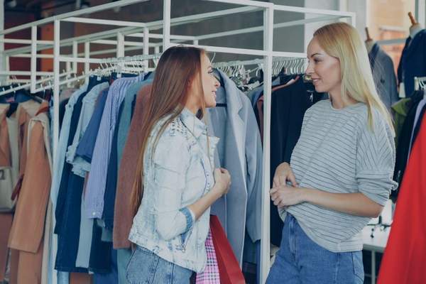 budget friendly outfit ideas for women